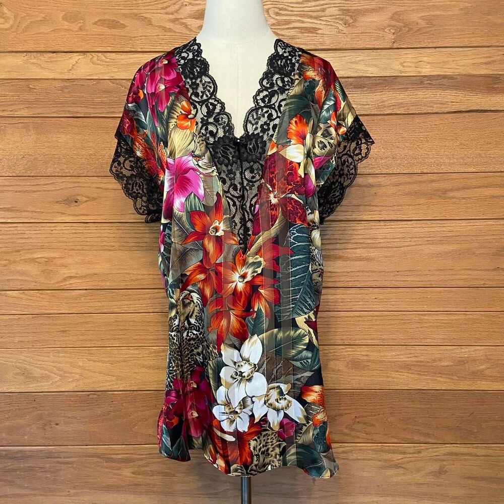 Vintage 80s 90s Shirley of Hollywood tropical floral leopard sleep shirt
